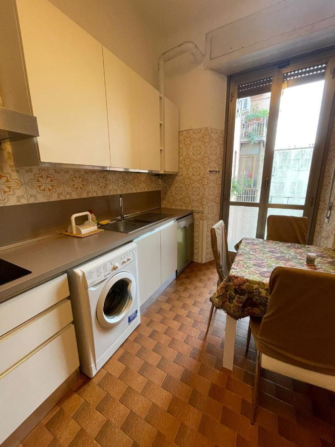 Hostel Corner 32 Мілан Екстер'єр фото