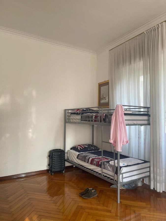 Hostel Corner 32 Мілан Екстер'єр фото