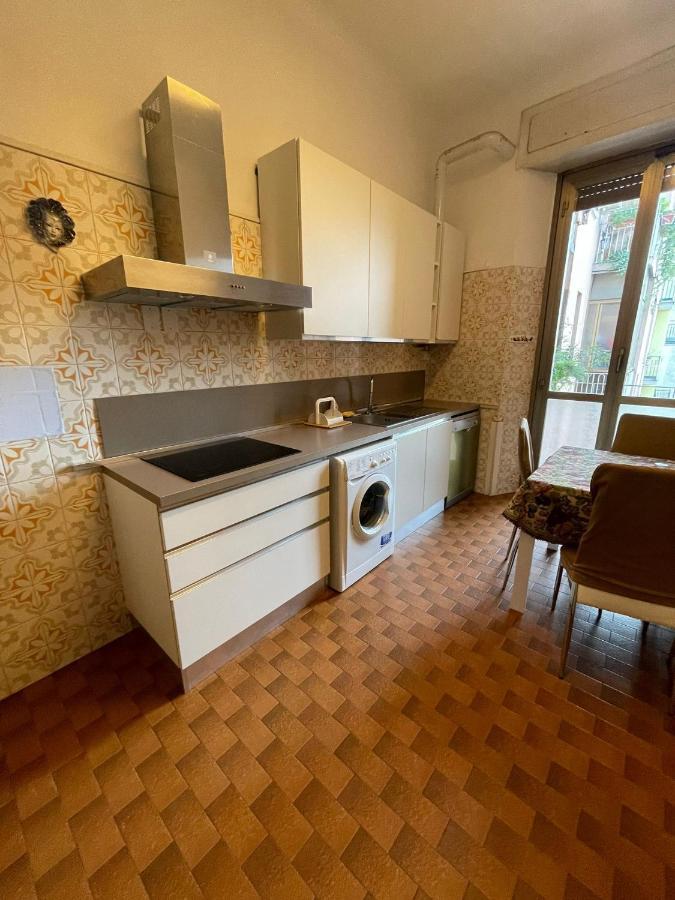 Hostel Corner 32 Мілан Екстер'єр фото