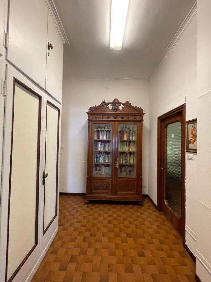 Hostel Corner 32 Мілан Екстер'єр фото