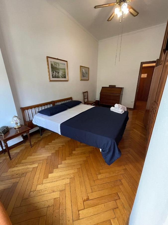 Hostel Corner 32 Мілан Екстер'єр фото